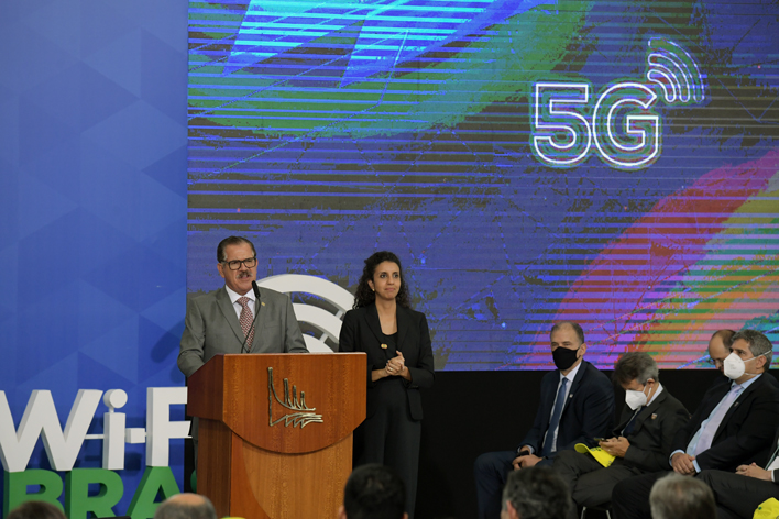 Você está visualizando atualmente Na assinatura dos atos de autorização do 5G, Humberto Martins diz que tecnologia vai revolucionar a Justiça