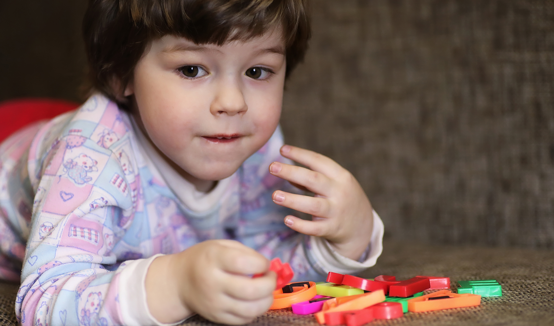 Você está visualizando atualmente Menino autista de quatro anos garante recebimento de benefício assistencial (10/09/2024)