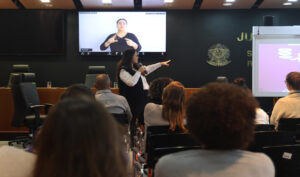 Leia mais sobre o artigo Palestra discute temas ligados à saúde mental materna (29/05/2025)
