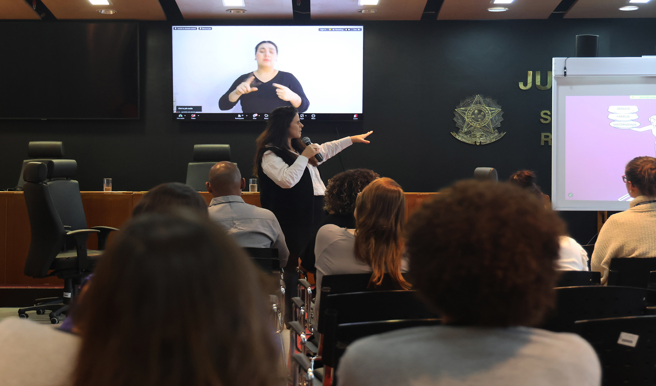 No momento, você está visualizando Palestra discute temas ligados à saúde mental materna (29/05/2025)