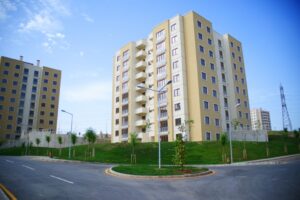 Leia mais sobre o artigo CEF deve quitar taxas condominiais de imóvel adquirido em execução de garantia de contrato de financiamento (15/05/2025)