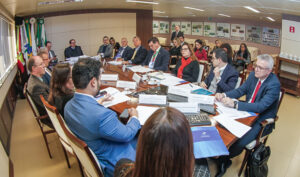 Leia mais sobre o artigo Sistema promoverá integração entre as escolas dos seis TRFs (17/06/2025)