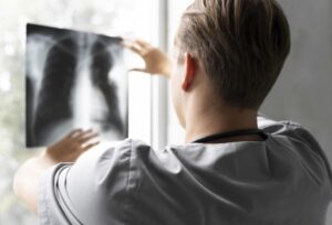 Leia mais sobre o artigo Médico consegue adiar incorporação ao Exército para concluir curso de especialização em Radiologia (09/06/2025)