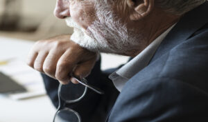 Leia mais sobre o artigo Aposentado é condenado por fraudar o INSS ao receber benefício por invalidez permanente de forma ilegal (02/07/2025)