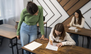 Leia mais sobre o artigo Aluna com paralisia cerebral consegue assistência especializada no curso de Letras da Unipampa (30/07/2025)