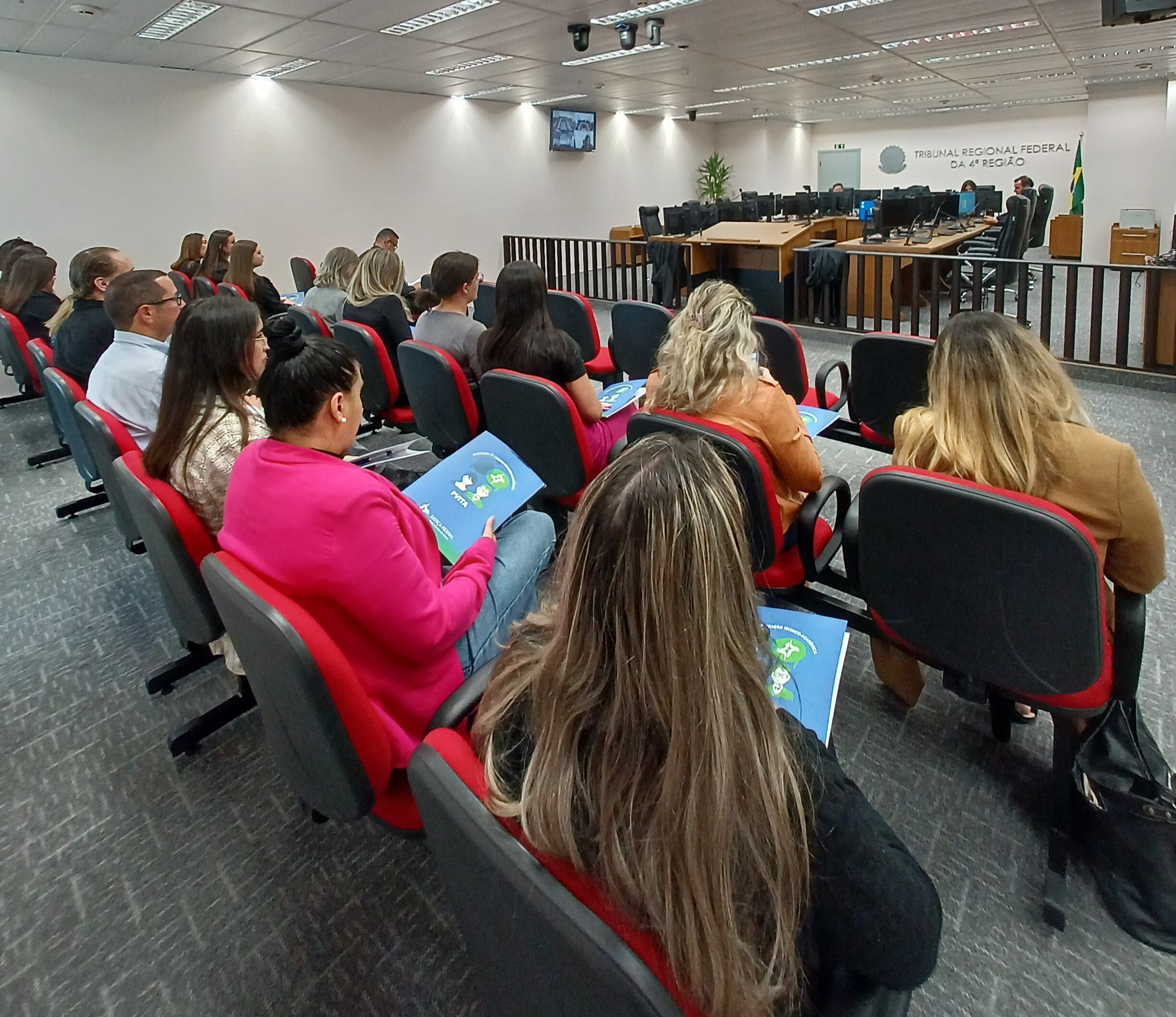 No momento, você está visualizando Alunos de Direito da Uniopet visitam sede da JFPR em Curitiba (17/09/2025)