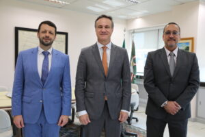 Leia mais sobre o artigo JFPR e Abin tratam de integração da instituição em câmara especializada no sistema de inteligência (04/09/2025)