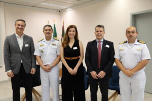 Leia mais sobre o artigo Órgãos públicos e direção do Foro da SJPR celebram Aproxima em café da manhã (05/09/2025)