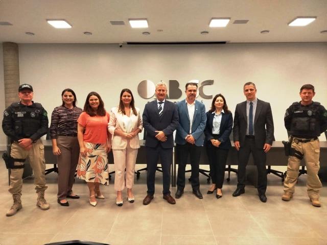 No momento, você está visualizando Diretor do Foro realiza visitas institucionais em Chapecó (27/10/2025)