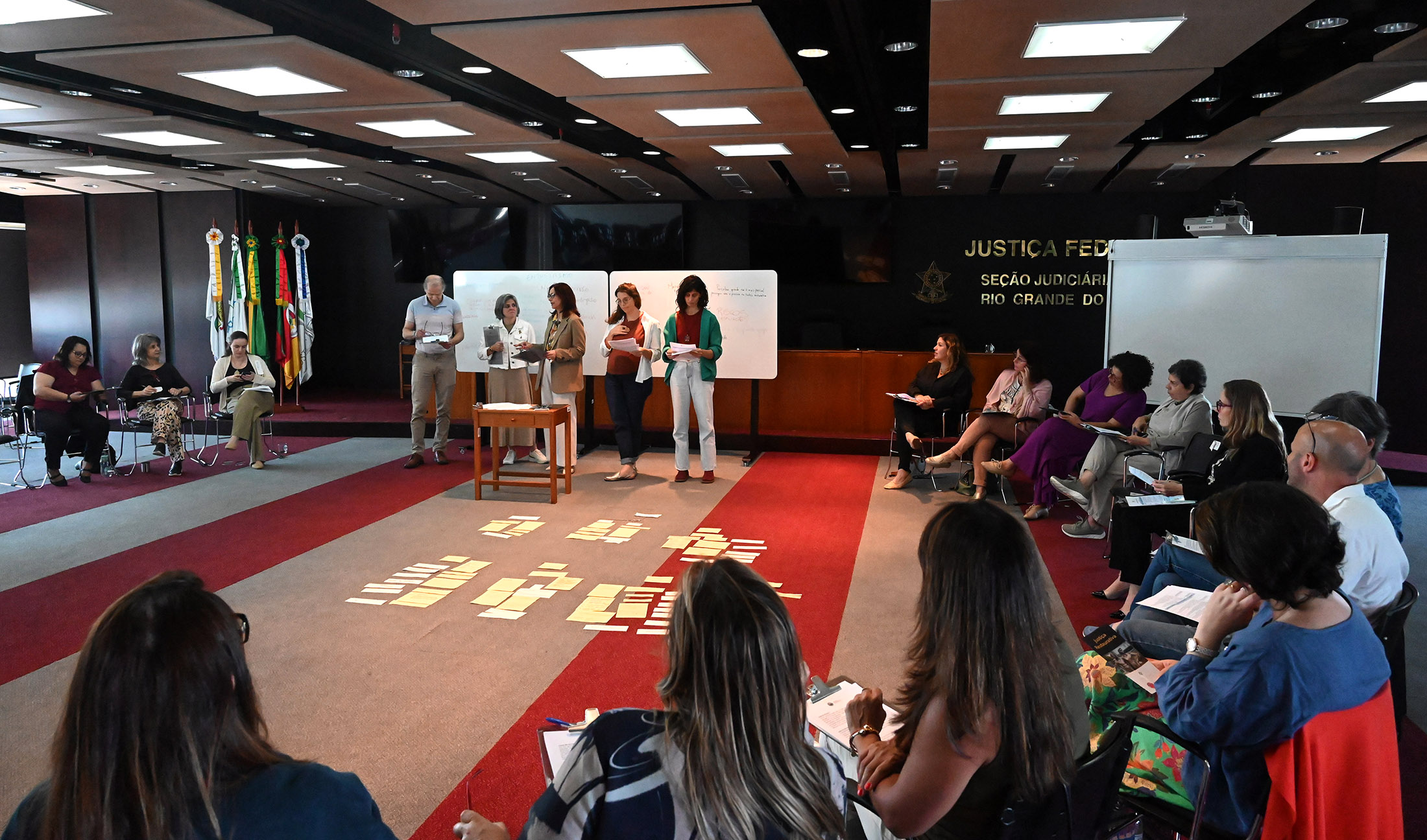 No momento, você está visualizando Encontro encerra Formação Continuada de Facilitadoras e Facilitadores de Justiça Restaurativa (27/10/2025)