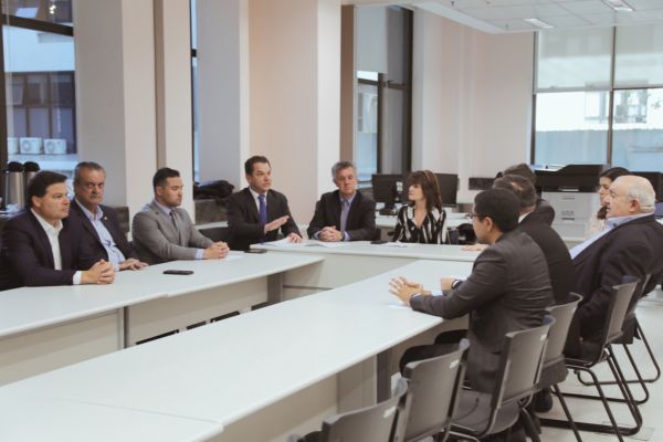 No momento, você está visualizando Justiça Federal homologa acordo que viabiliza licença ambiental da Ponte de Guaratuba (15/10/2025)