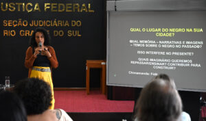 Leia mais sobre o artigo Territórios negros de Porto Alegre são destaque em palestra (13/11/2025)