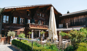 Leia mais sobre o artigo Hotel deverá ressarcir valores pagos com pensão por morte de funcionário (07/11/2025)