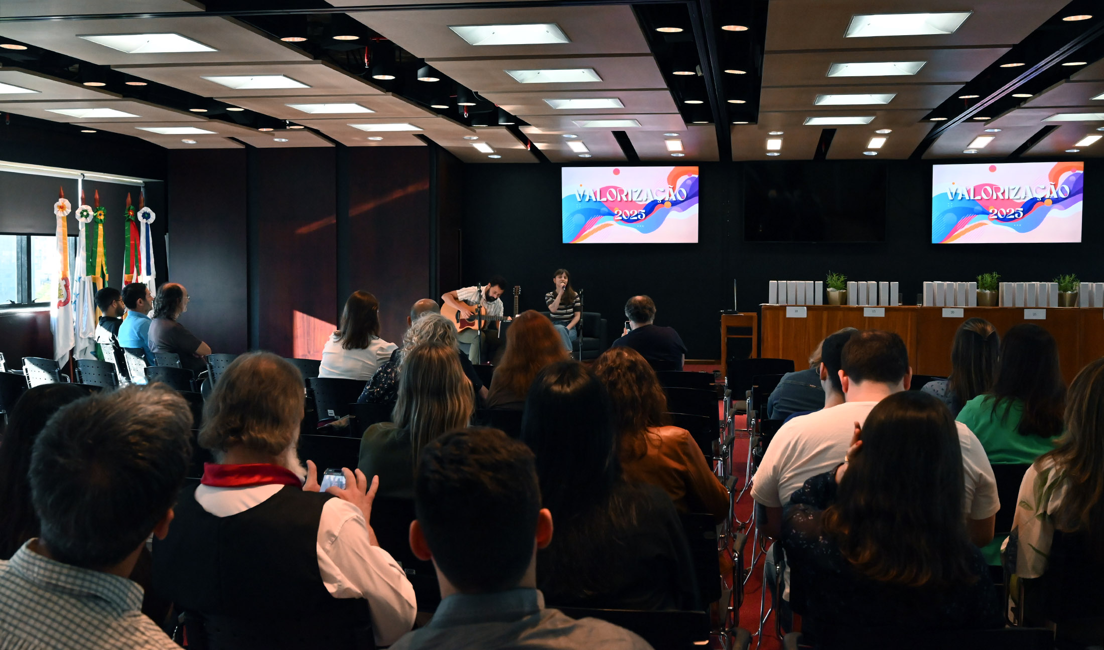 No momento, você está visualizando Justiça Federal homenageia magistrados, servidores e terceirizados (11/11/2025)