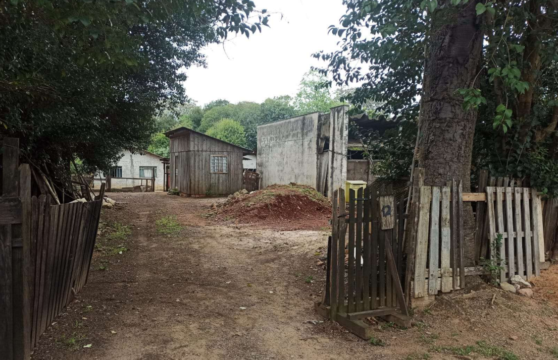 No momento, você está visualizando Inspeção judicial em imóveis da área férrea de Ponta Grossa revela vulnerabilidade social de moradores  (03/11/2025)