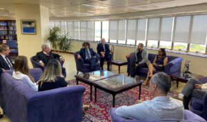 Leia mais sobre o artigo Presidente do TRF4 recebe vice-reitor da UFRGS e comitiva do TelessaúdeRS (05/12/2025)