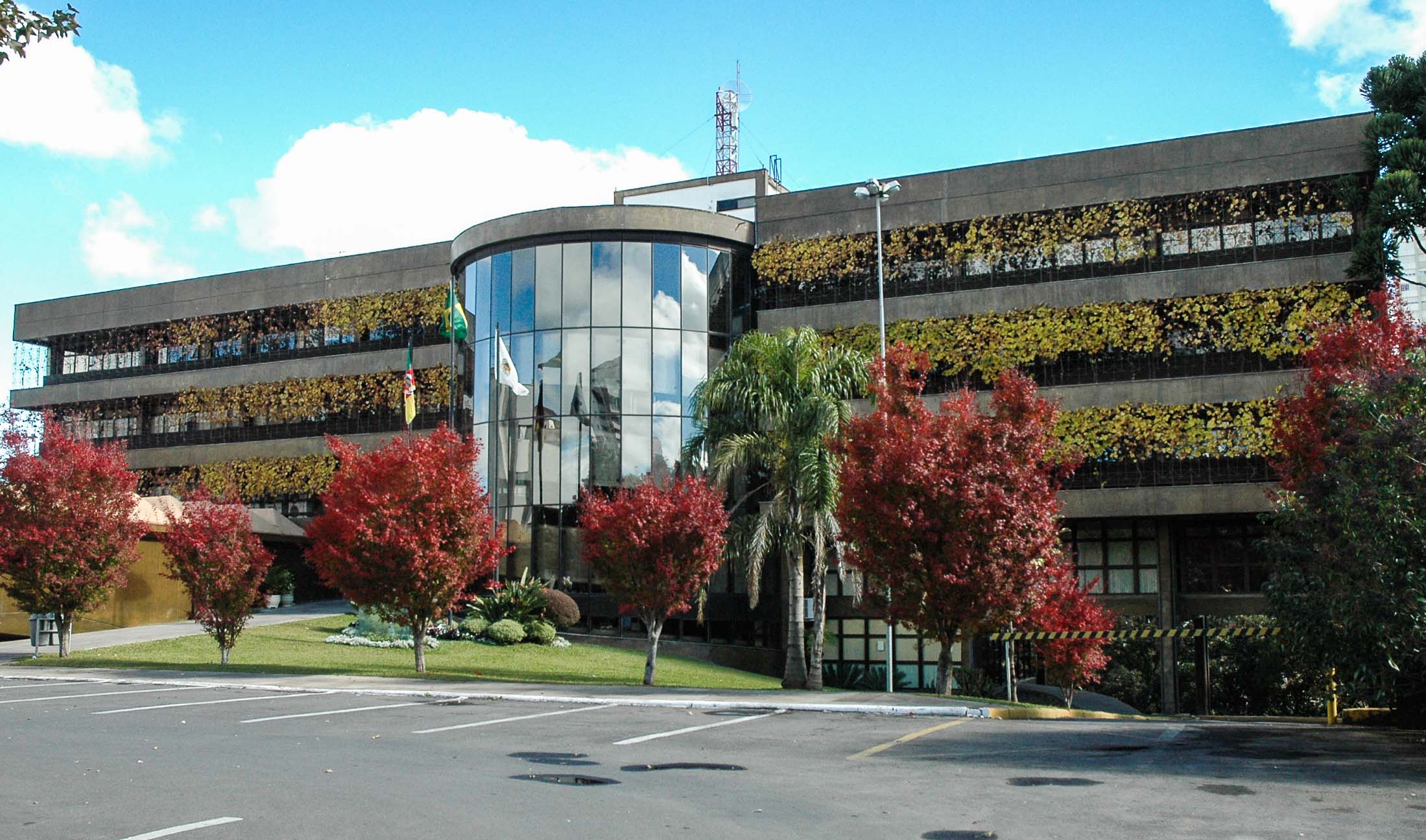 No momento, você está visualizando TRF4 mantém condenação de R$ 100 mil a vereador de Caxias do Sul (RS) (25/02/2026)