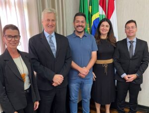 Leia mais sobre o artigo Diretores do Foro da JFSC e de Itajaí visitam a Prefeitura de Penha (10/04/2026)