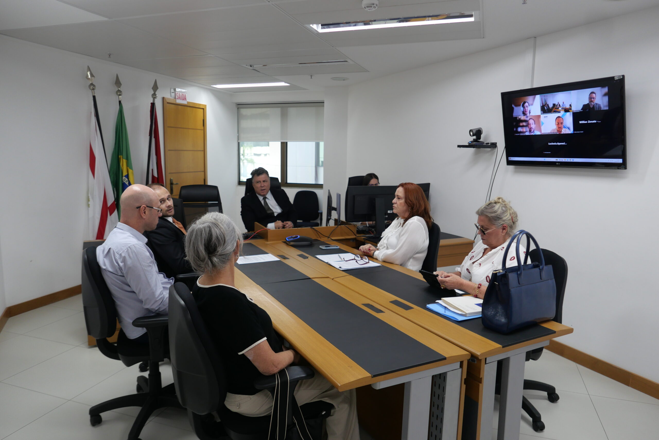No momento, você está visualizando Homologado acordo que encerra ação popular sobre a Ponta do Pitoco, na Lagoa da Conceição (20/04/2026)