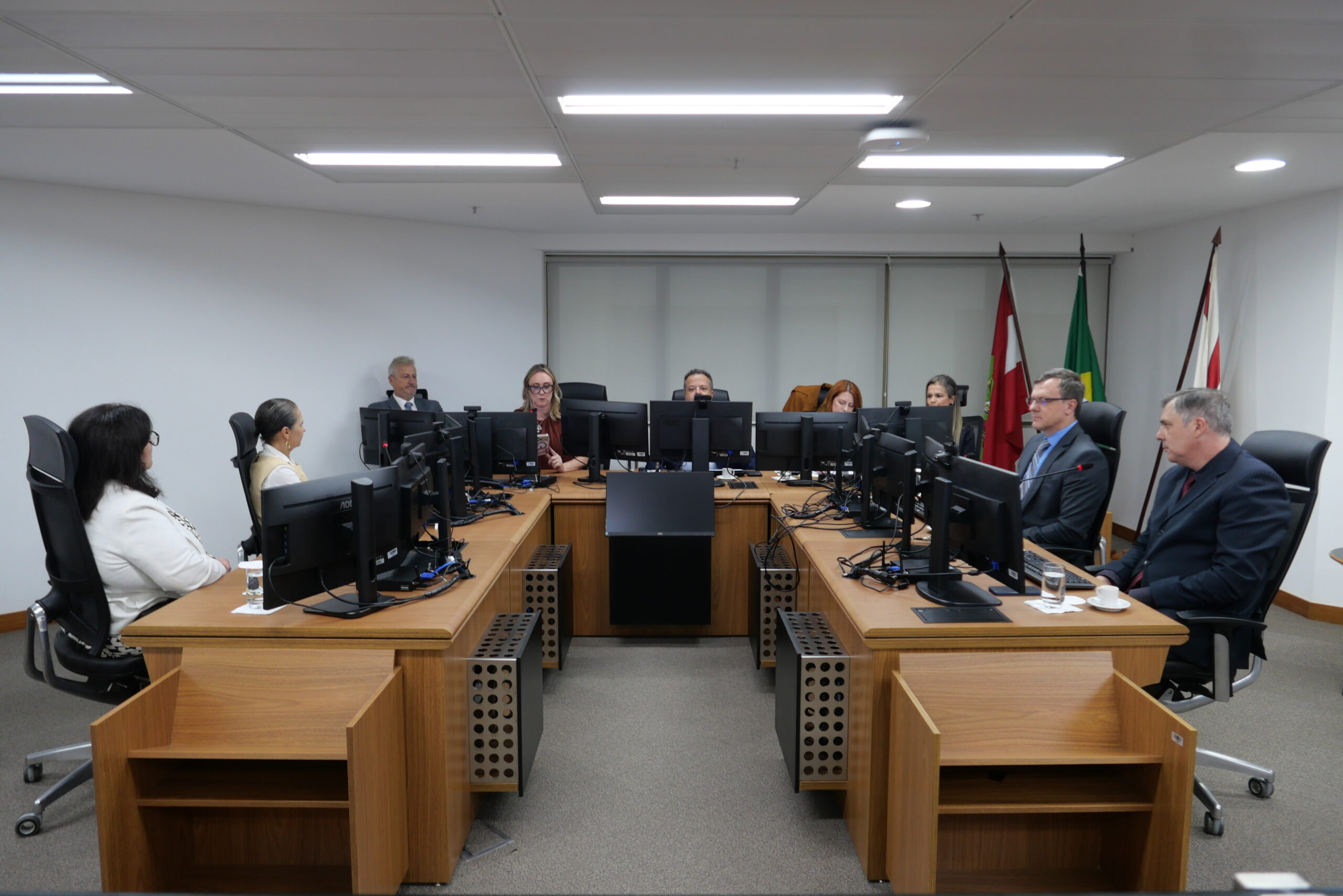 No momento, você está visualizando 4ª Turma Recursal da JFSC realiza primeira sessão de julgamento (29/04/2026)