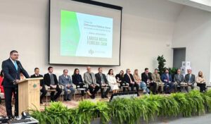 Leia mais sobre o artigo Presidente do TRF4 participa da cerimônia de posse da nova defensora pública-geral do RS (22/05/2026)