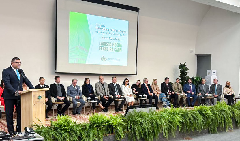 No momento, você está visualizando Presidente do TRF4 participa da cerimônia de posse da nova defensora pública-geral do RS (22/05/2026)
