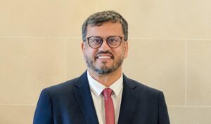 Leia mais sobre o artigo Juiz Francisco Donizete Gomes toma posse hoje como desembargador do TRF4 (10/08/2026)