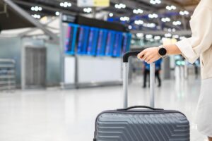 Leia mais sobre o artigo Jovem presa com cocaína no Aeroporto Salgado Filho é condenada pela JFRS (27/08/2026)