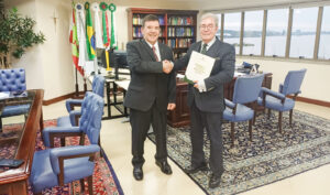 Leia mais sobre o artigo Presidente do TRF4 recebe visita de juiz federal da Justiça Militar (28/09/2026)