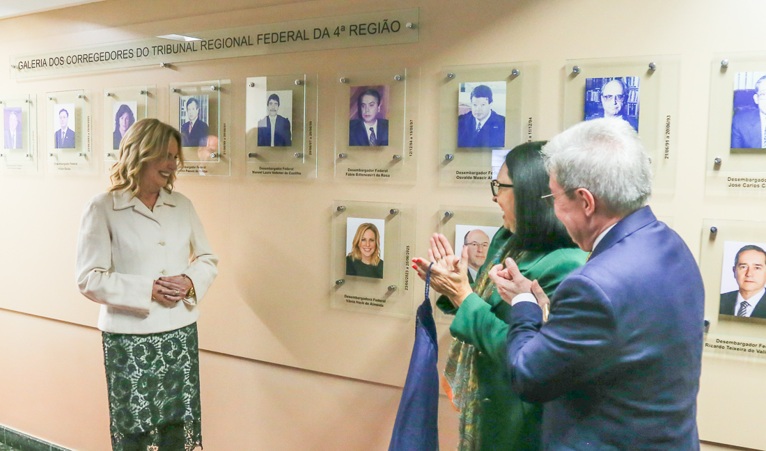 No momento, você está visualizando Desembargadora Vânia Hack de Almeida inaugura retrato na Galeria dos Corregedores (25/09/2026)