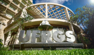 Leia mais sobre o artigo UFRGS é condenada a indenizar professor por demora na revalidação de diploma estrangeiro (11/09/2026)