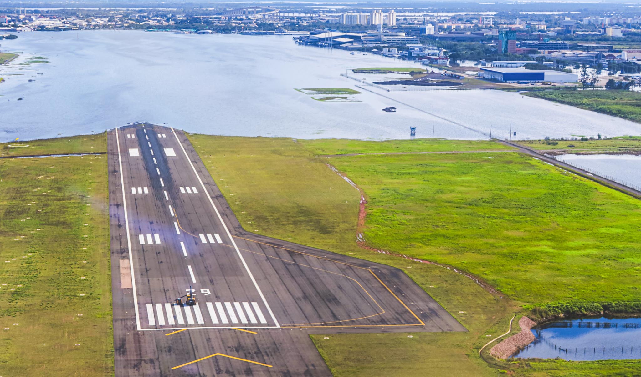 No momento, você está visualizando Grupo que foi enganado e coagido a participar de retirada de armamento no Aeroporto Salgado Filho deve receber indenização (06/10/2026)